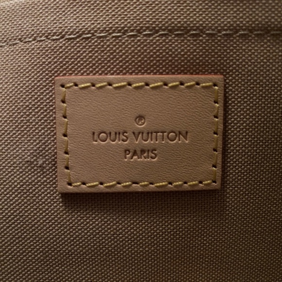 Louis Vuitton Favorite MM - Picture 5 of 8